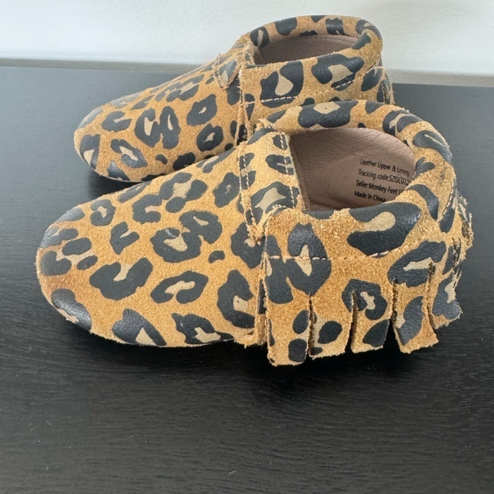 Monkey Feet Baby Shoes Moccasins leopard print sz 12-18 months - Picture 4 of 6